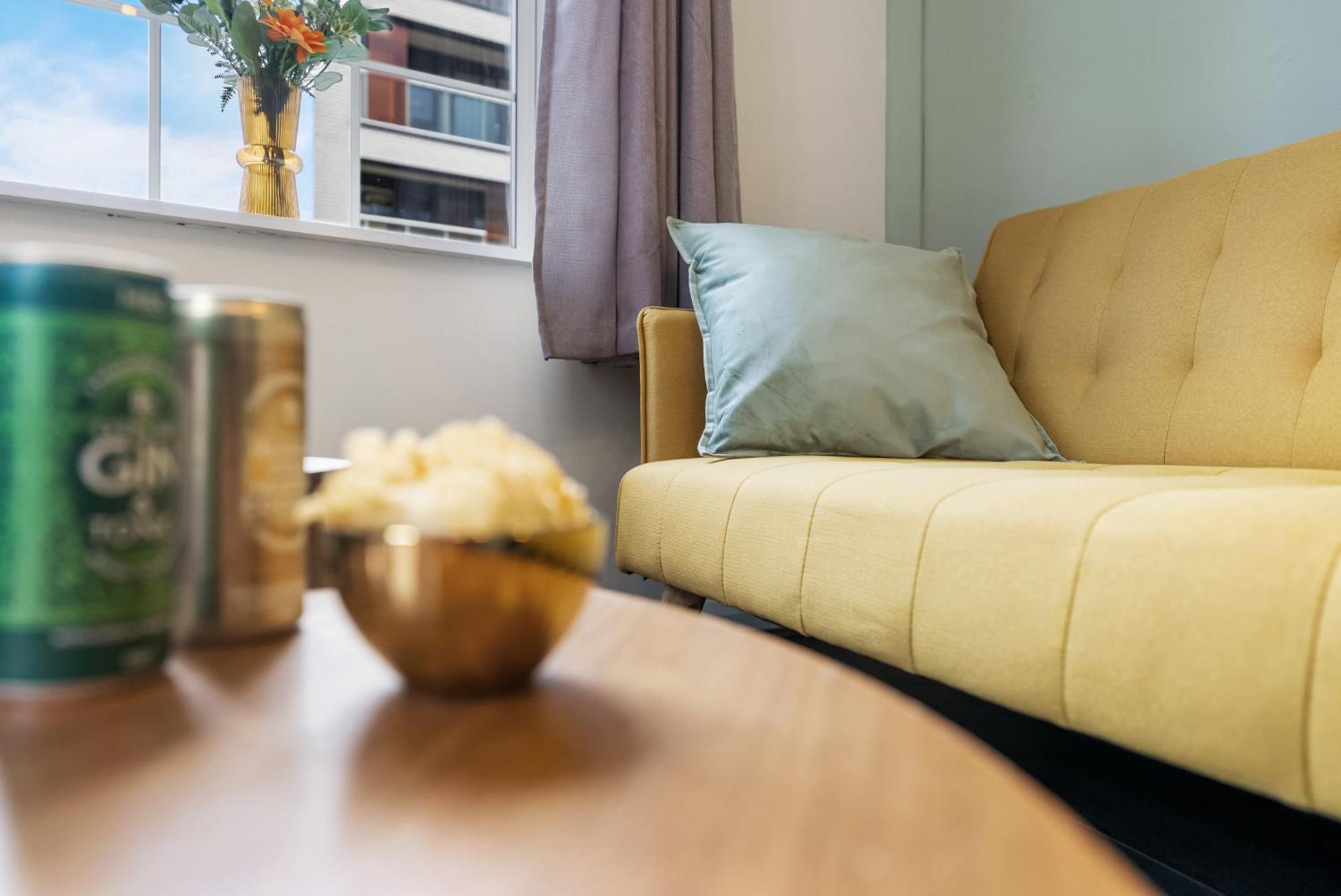 Chic 2 Bedroom Apartment Near Liverpool Street By Gold Stays London Ngoại thất bức ảnh